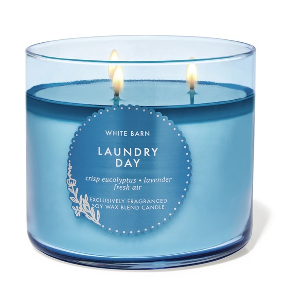 Bath & Body Works White Barn Laundry Day 3-Wick Candle - Picture 1 of 1